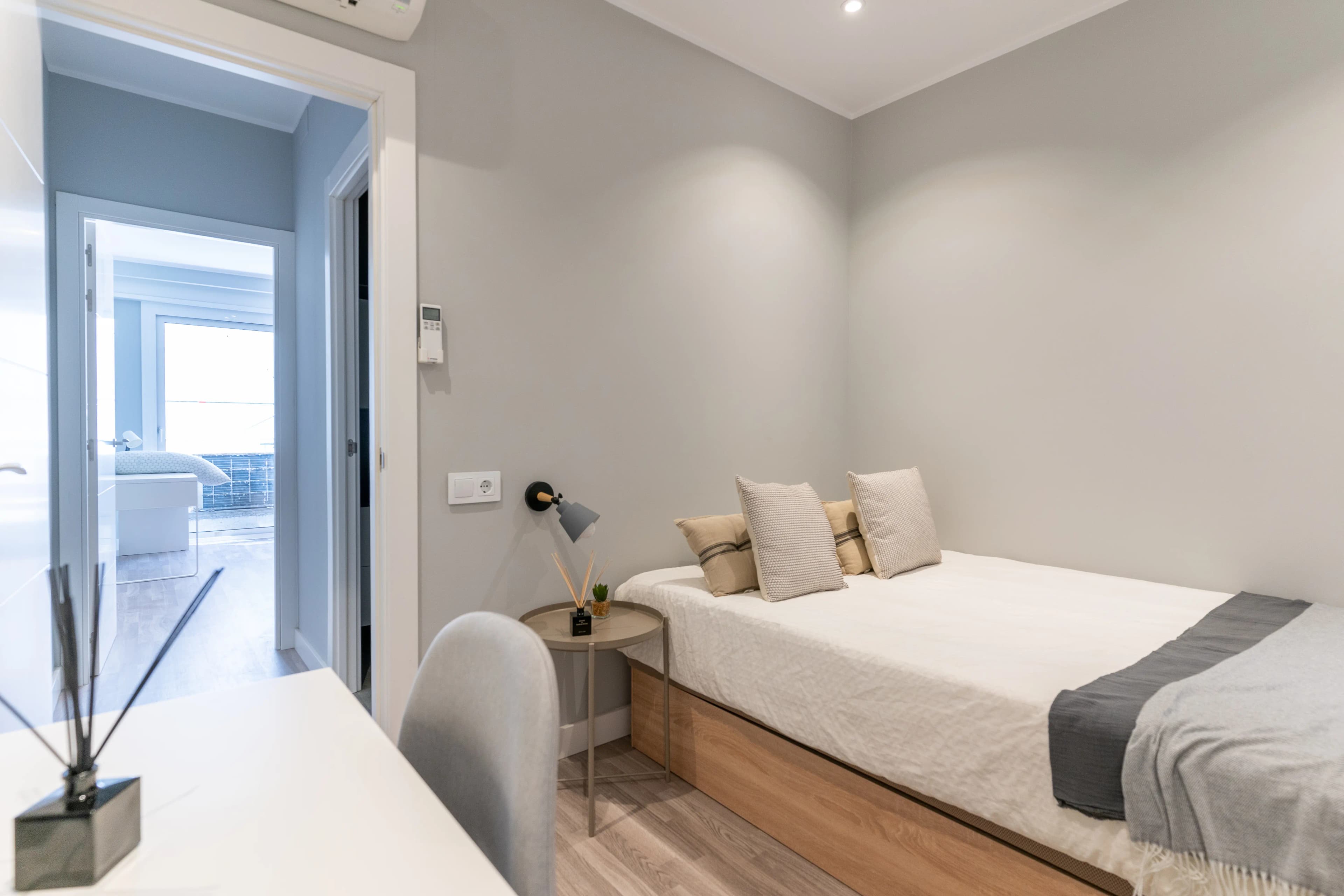 Private room in Barcelona photo 2